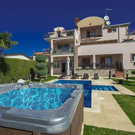 Teo By Briskva Apartamento *